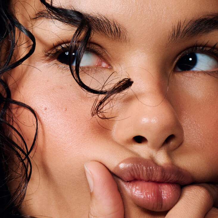 Peptide Lip Shape Twist - Image 5